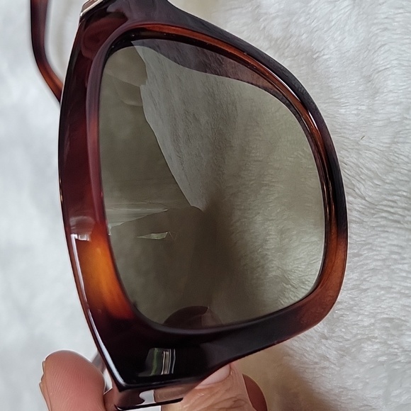 Valentino Sunglasses - Picture 6 of 6